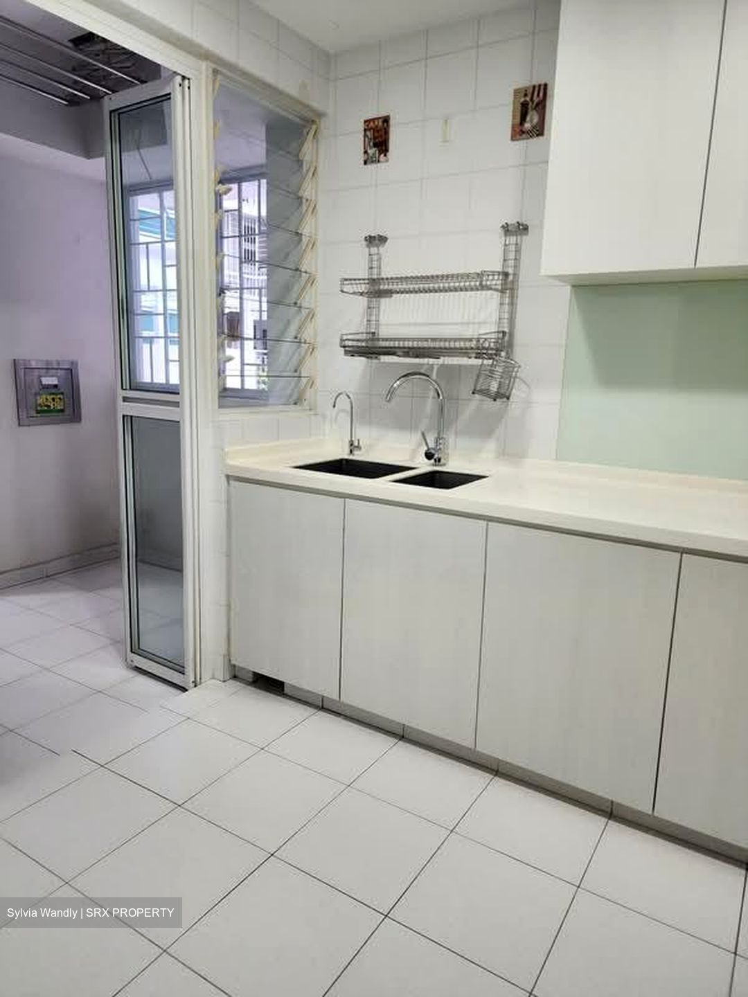 The Esparis (D18), Condominium #581243051